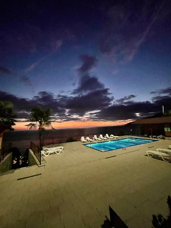 Astan Hotel Gagra Ngoại thất bức ảnh